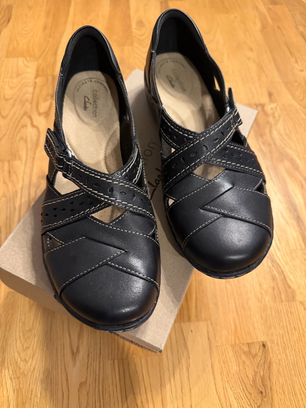 Clarks Black Leather Crossover Comfort Flats